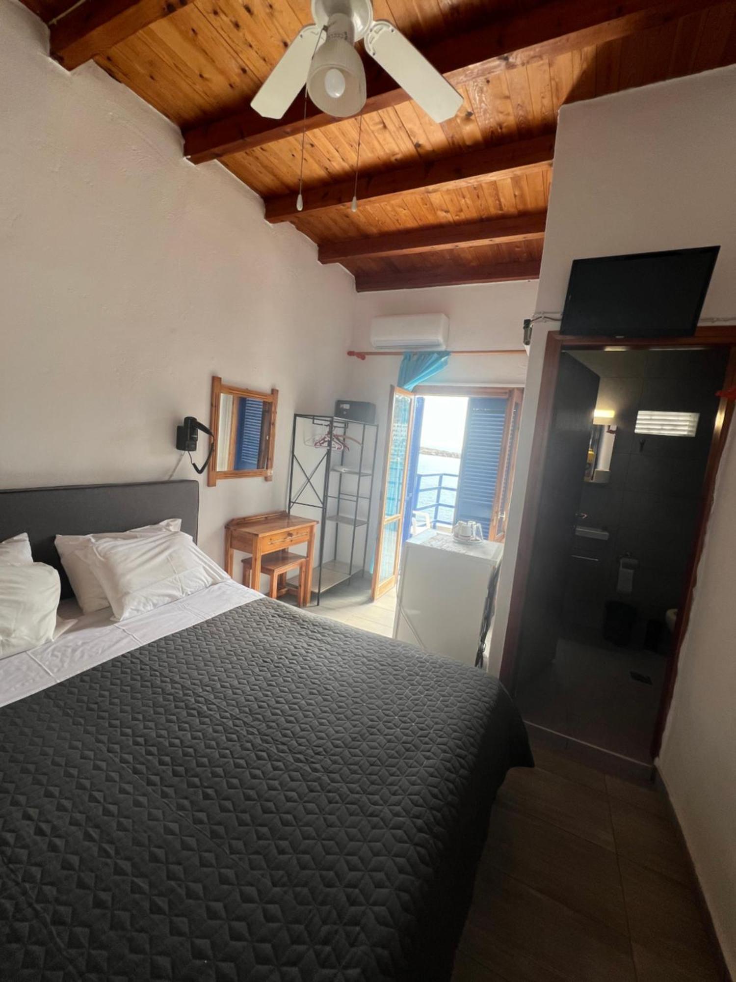 Scirocco Rooms Loutro Exterior foto