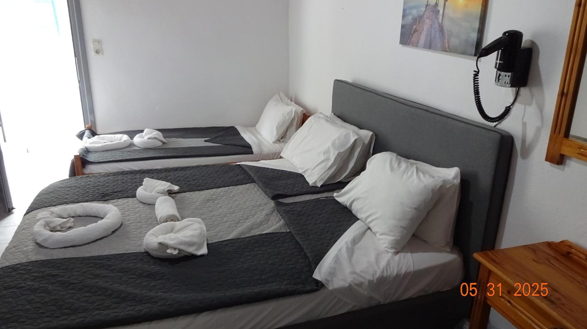 Scirocco Rooms Loutro Exterior foto