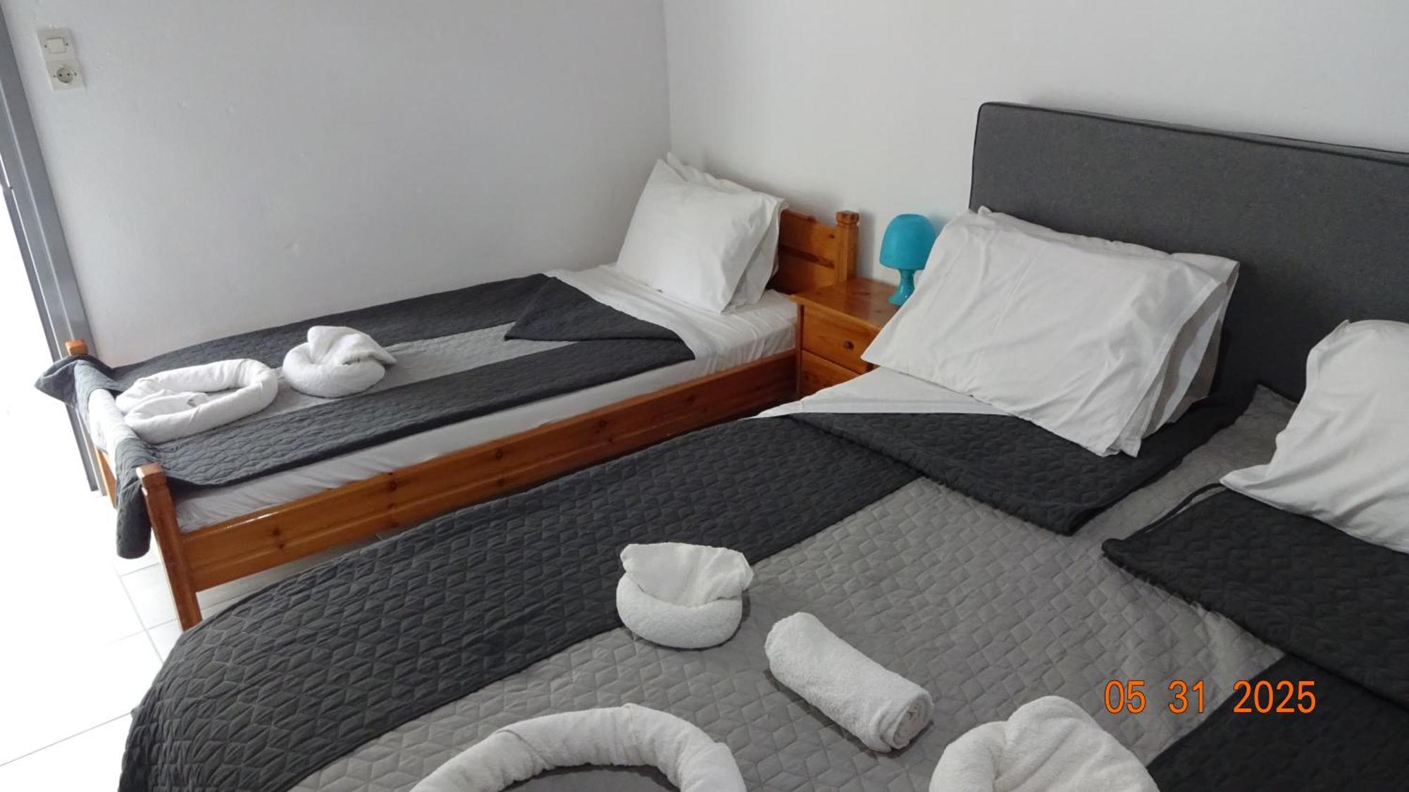 Scirocco Rooms Loutro Exterior foto