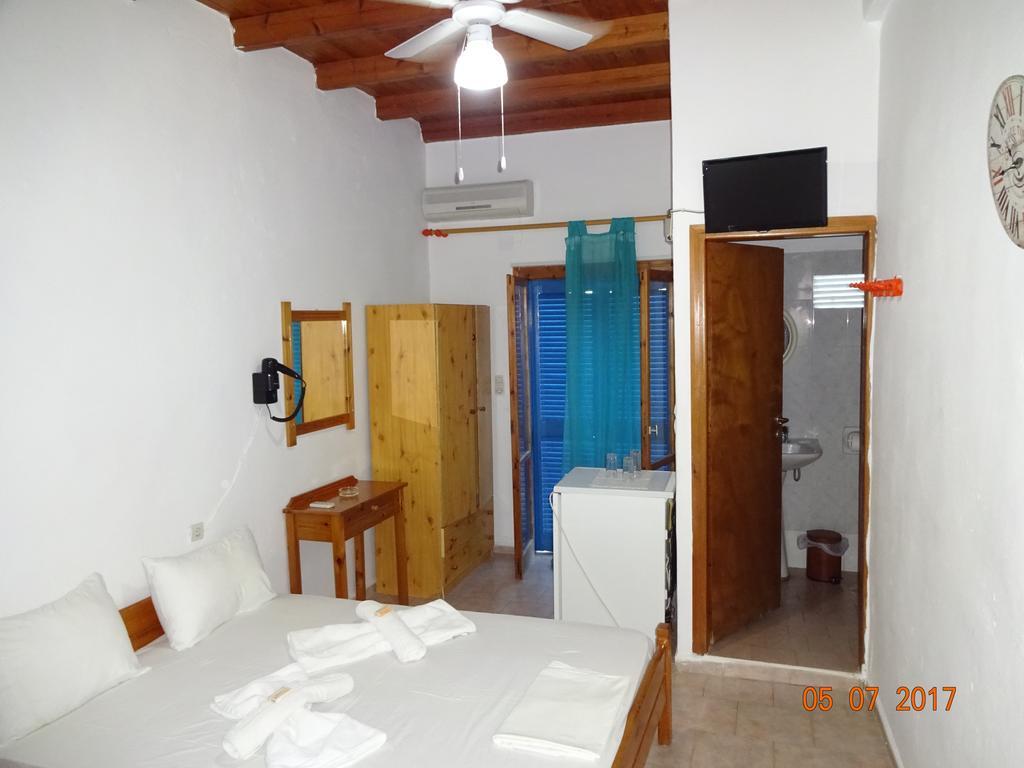 Scirocco Rooms Loutro Exterior foto